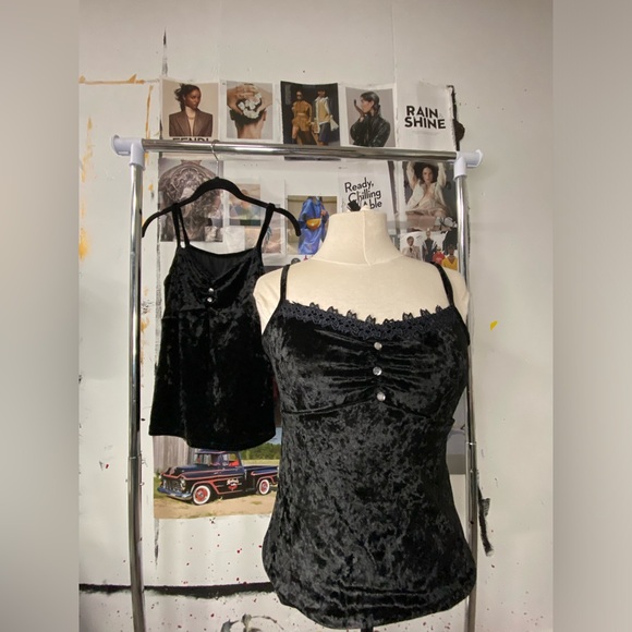 Black velour tank top - Picture 1 of 4